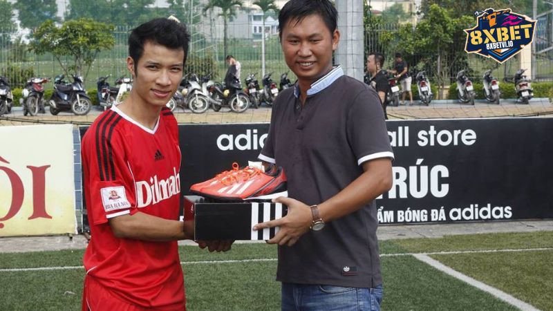 Lối chơi kỹ thuật hào hoa định nghĩa phong cách Cán Cris là ai